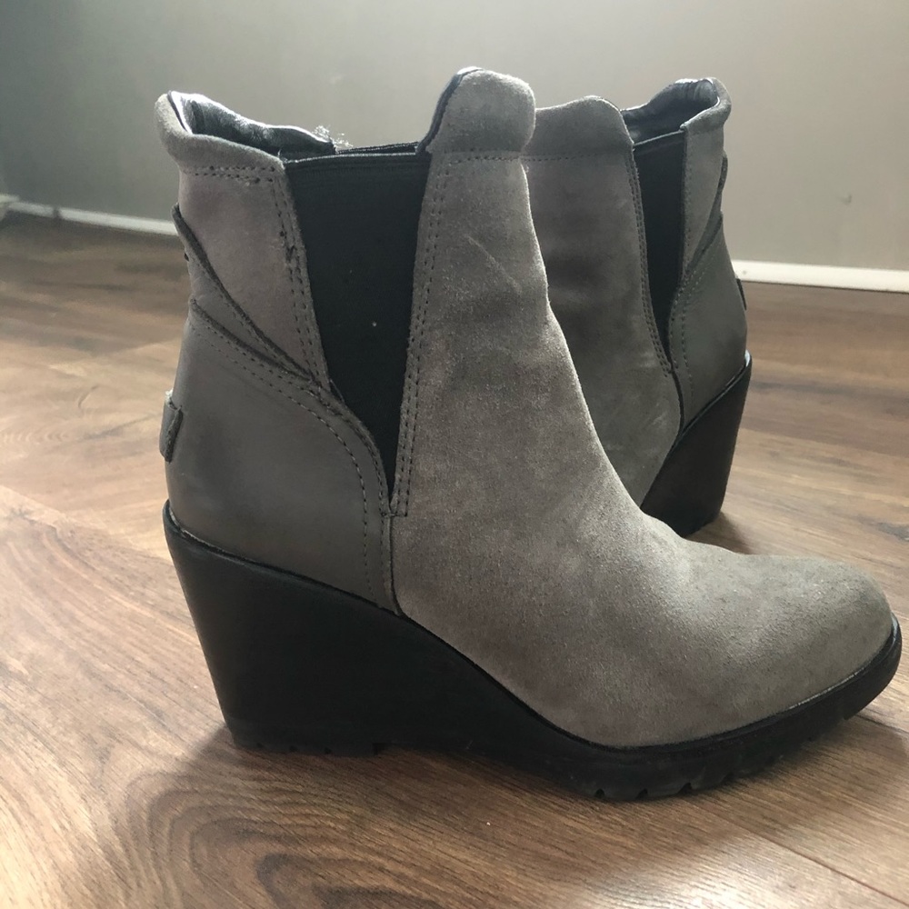 Sorel wedge boots- FINAL PRICE💕